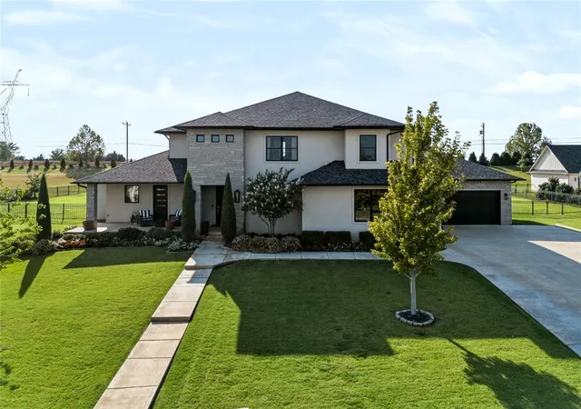 Photo 2 of Single family home for sale at 21485 S Sawtooth Cir, Edmond, OK 73012 | MLS# 1250044 | Listing updated on 2026-09-20