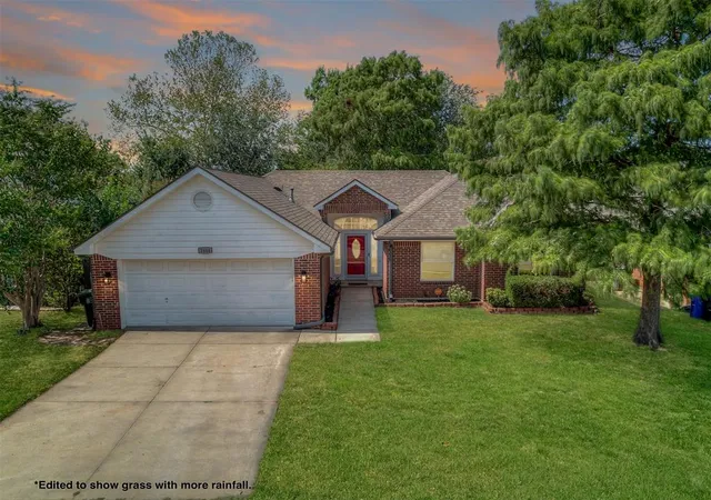 Photo 1 of Single family home for sale at 1604 Oriole Dr, Norman, OK 73071 | MLS# 1250045 | Listing updated on 2026-10-07