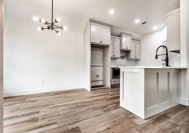 Photo 3 of Single family home for sale at 3113 E Noble Dr, Edmond, OK 73034 | MLS# 1250049 | Listing updated on 2026-09-20