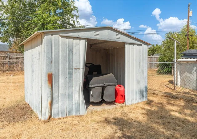 Photo 23 of Single family home for sale at 1209 1st Street, Elgin, OK 73538 | MLS# 1250050 | Listing updated on 2026-09-28