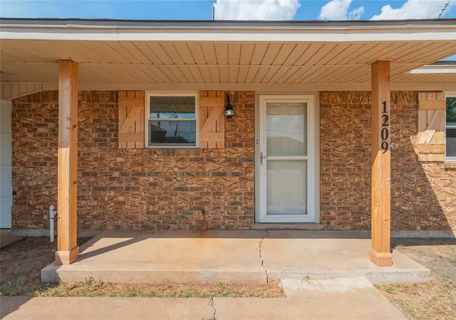 Photo 4 of Single family home for sale at 1209 1st Street, Elgin, OK 73538 | MLS# 1250050 | Listing updated on 2026-09-28