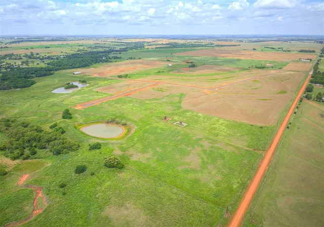 Photo 3 of Sale Pending at 9451 Dogwood Cir (lot 16), Guthrie, OK 73044 | MLS# 1250058 | Listing updated on 2026-09-20