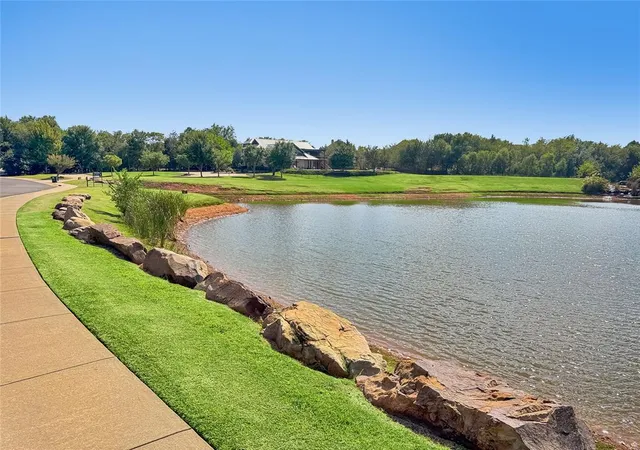 Photo 4 of Single family home for sale at 2302 Lindenwood Ln, Norman, OK 73071 | MLS# 1250060 | Listing updated on 2026-09-21