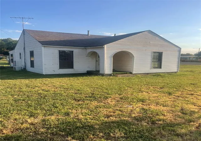 Single family home for sale at 230 E Broadway St, Lexington, OK 73051 | MLS# 1250061