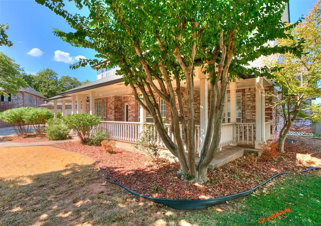 Photo 2 of Single family home for sale at 2517 Mission Rd, Edmond, OK 73034 | MLS# 1250071 | Listing updated on 2026-09-21