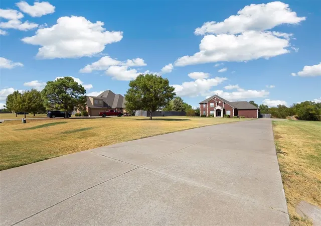 Photo 2 of Single family home for sale at 4613 Southcreek Rd, Oklahoma City, OK 73165 | MLS# 1250072 | Listing updated on 2026-09-20