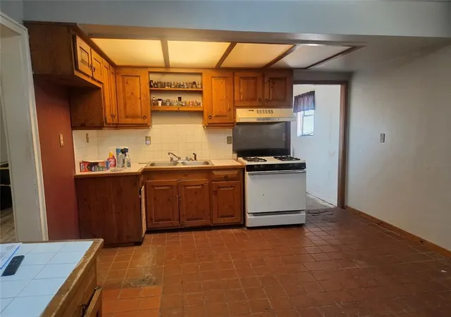 Photo 4 of Single family home for sale at 2126 SE 56th Street, Oklahoma City, OK 73129 | MLS# 1250075 | Listing updated on 2026-09-20