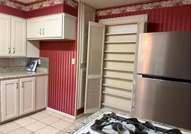 Photo 4 of Single family home for sale at 216 S 7th Street, Sentinel, OK 73664 | MLS# 1250078 | Listing updated on 2026-09-30