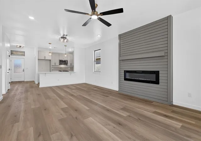 Photo 3 of Single family home for sale at 1924 Sage Valley Ter, Yukon, OK 73099 | MLS# 1250082 | Listing updated on 2026-09-20
