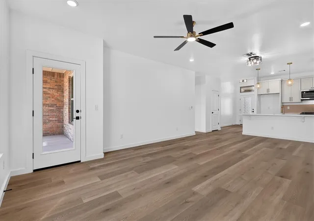 Photo 3 of Single family home for sale at 1924 Sage Valley Ter, Yukon, OK 73099 | MLS# 1250082 | Listing updated on 2026-10-07