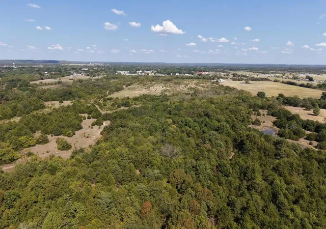 Photo 4 of Land for sale at 725 S Okmulgee St, Wetumka, OK 74883 | MLS# 1250083 | Listing updated on 2026-09-29