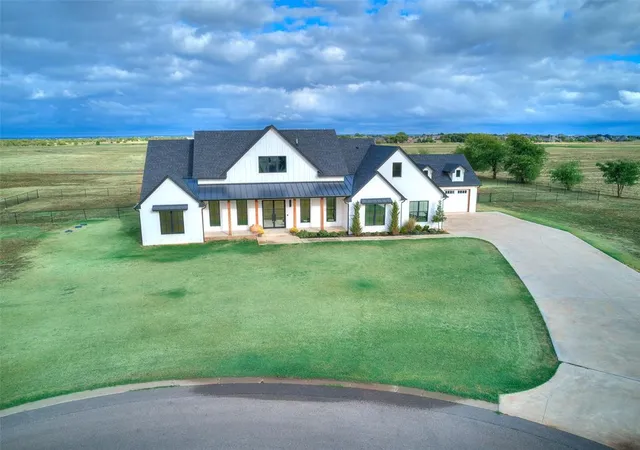 Photo 2 of Single family home for sale at 22720 Tuscan Ests Dr, Edmond, OK 73025 | MLS# 1250086 | Listing updated on 2026-10-29