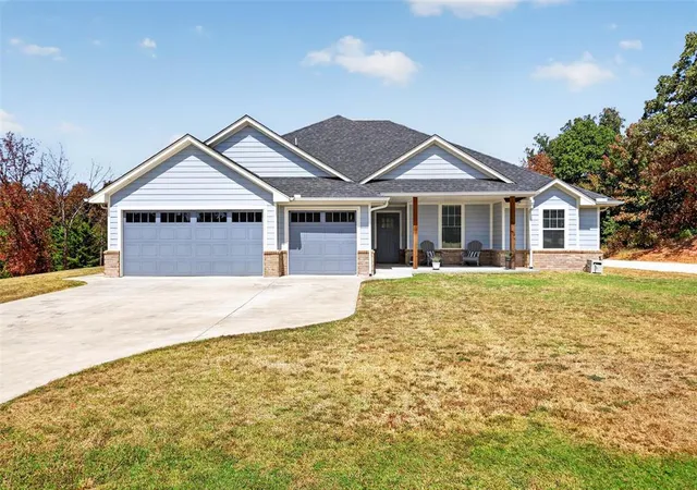 Single family home for sale at 21101 SE 102nd Street, Newalla, OK 74857 | MLS# 1250087