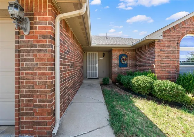 Photo 3 of Single family home for sale at 2420 NW 196th Terrace, Edmond, OK 73012 | MLS# 1250114 | Listing updated on 2026-09-29