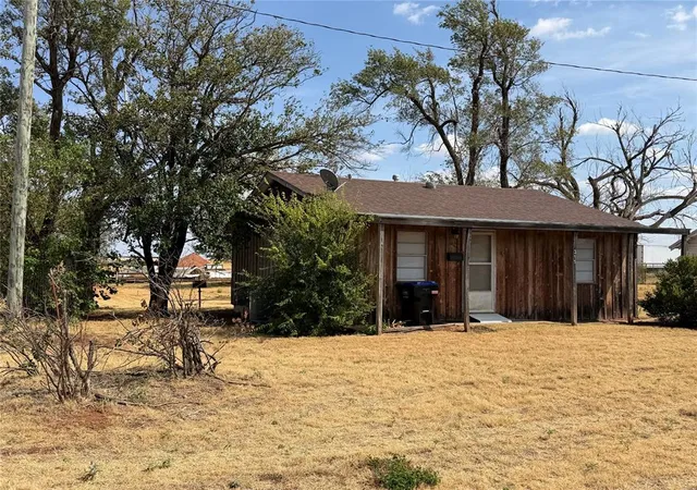 Photo 2 of Single family home for sale at 311 Highway 44, Burns Flat, OK 73624 | MLS# 1250126 | Listing updated on 2026-09-20