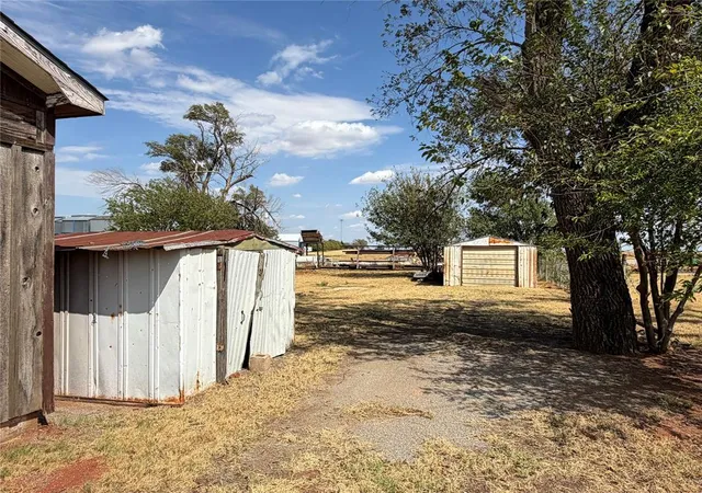 Photo 3 of Single family home for sale at 311 Highway 44, Burns Flat, OK 73624 | MLS# 1250126 | Listing updated on 2026-09-20