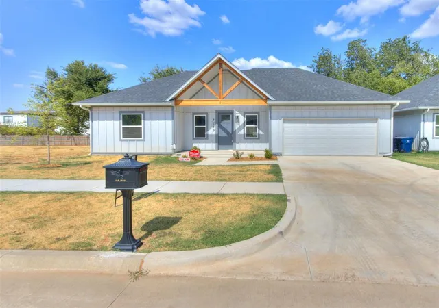 Single family home for sale at 4709 NW 17th Street, Oklahoma City, OK 73127 | MLS# 1250151