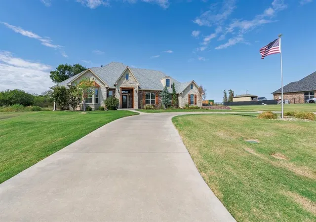 Single family home for sale at 5728 Winding Crk Rd, Shawnee, OK 74804 | MLS# 1250158