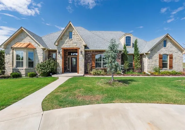 Photo 1 of Single family home for sale at 5728 Winding Crk Rd, Shawnee, OK 74804 | MLS# 1250158 | Listing updated on 2026-09-22