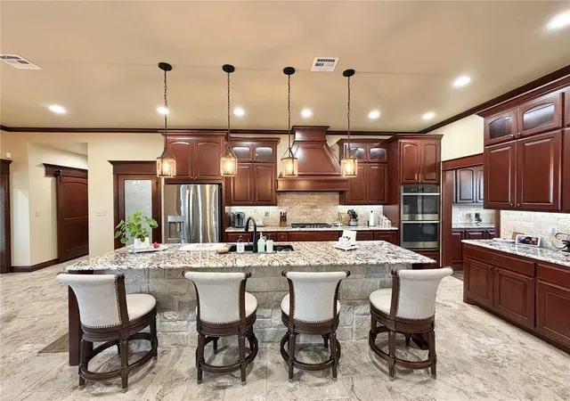 Photo 4 of Single family home for sale at 5728 Winding Crk Rd, Shawnee, OK 74804 | MLS# 1250158 | Listing updated on 2026-09-22