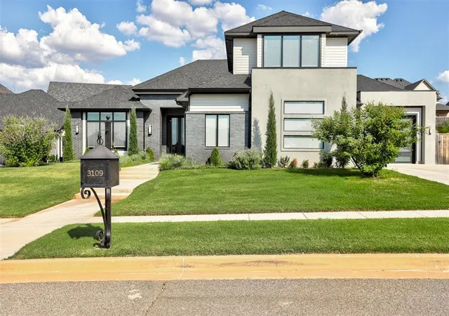 Photo 1 of Single family home for sale at 3109 Suncrest Dr, Norman, OK 73072 | MLS# 1250163 | Listing updated on 2026-09-21
