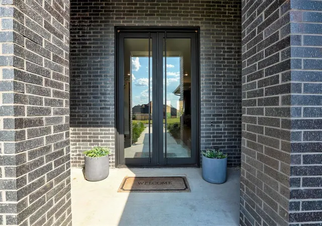 Photo 3 of Single family home for sale at 3109 Suncrest Dr, Norman, OK 73072 | MLS# 1250163 | Listing updated on 2026-09-21