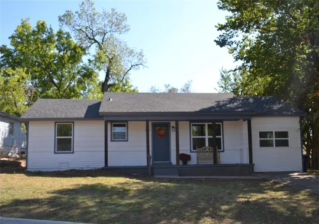 Photo 2 of Single family home for sale at 1020 Hickory Ln, Oklahoma City, OK 73110 | MLS# 1250167 | Listing updated on 2026-10-20