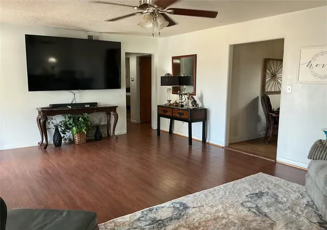 Photo 3 of Single family home for sale at 624 S 18th Street, Clinton, OK 73601 | MLS# 1250168 | Listing updated on 2026-09-22