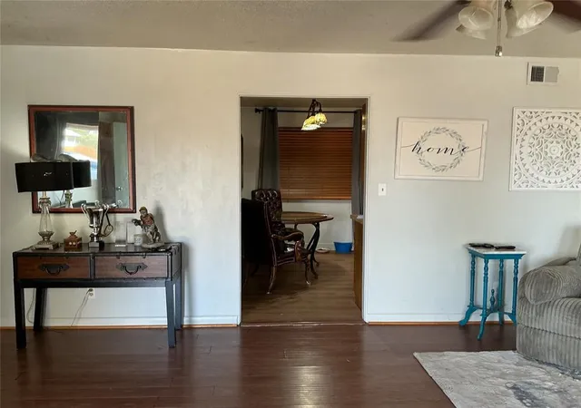 Photo 4 of Single family home for sale at 624 S 18th Street, Clinton, OK 73601 | MLS# 1250168 | Listing updated on 2026-09-22