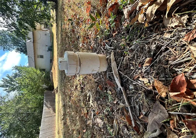 Photo 4 of Land for sale at 627 S 8th Street, Chickasha, OK 73018 | MLS# 1250170 | Listing updated on 2026-09-23