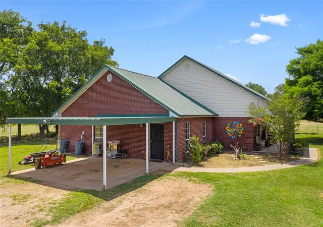 Photo 4 of Single family home for sale at 6485 Iron Stob, Garvin, OK 74736 | MLS# 1250174 | Listing updated on 2026-09-23