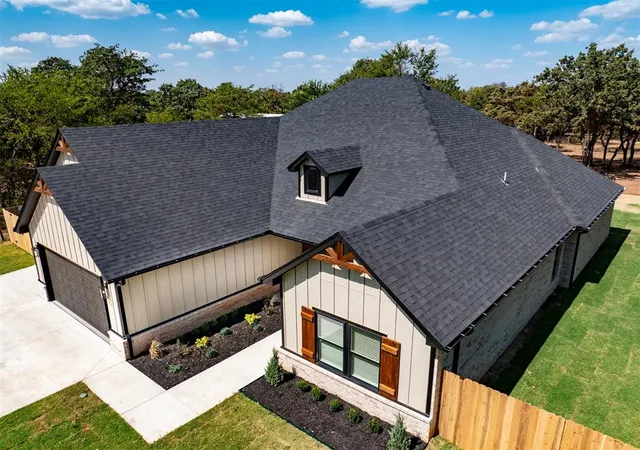 Photo 3 of Single family home for sale at 14471 E Wilshire Rd, Jones, OK 73049 | MLS# 1250176 | Listing updated on 2026-09-21