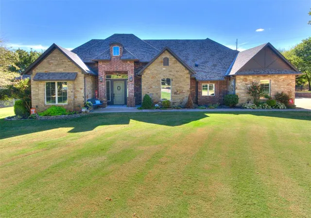 Photo 1 of Sale Pending at 2217 Crestwood Dr, Jones, OK 73049 | MLS# 1250184 | Listing updated on 2026-09-29