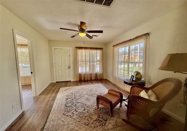 Photo 3 of Single family home for sale at 517 S 11th Street, Chickasha, OK 73018 | MLS# 1250185 | Listing updated on 2026-10-26