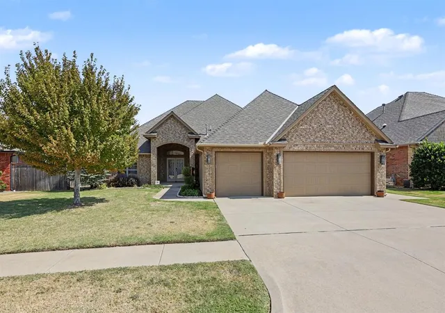 Photo 1 of Single family home for sale at 11808 Sawgrass Rd, Oklahoma City, OK 73162 | MLS# 1250186 | Listing updated on 2026-09-22
