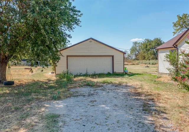 Photo 3 of Single family home for sale at 11810 E Draper Ave, Choctaw, OK 73020 | MLS# 1250187 | Listing updated on 2026-09-22