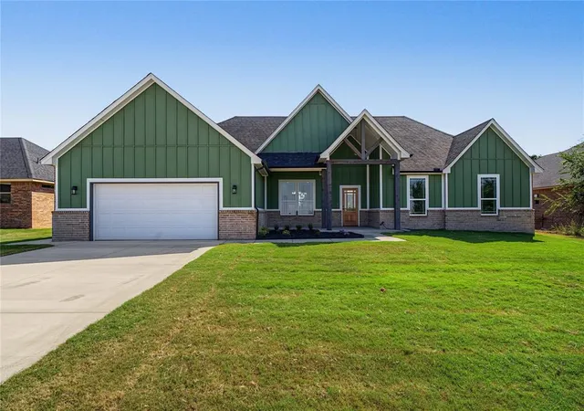 Photo 1 of Single family home for sale at 2000 Cattle Dr, Guthrie, OK 73044 | MLS# 1250197 | Listing updated on 2026-10-07