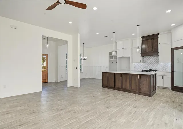 Photo 3 of Single family home for sale at 2000 Cattle Dr, Guthrie, OK 73044 | MLS# 1250197 | Listing updated on 2026-10-07
