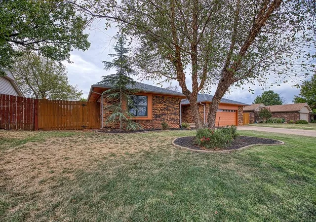 Photo 3 of Single family home for sale at 605 Hoehner Ave, Okarche, OK 73762 | MLS# 1250199 | Listing updated on 2026-09-21