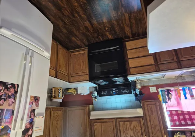 Photo 3 of Single family home for sale at 417 S Cemetery Rd, Tuttle, OK 73089 | MLS# 1250200 | Listing updated on 2026-09-21