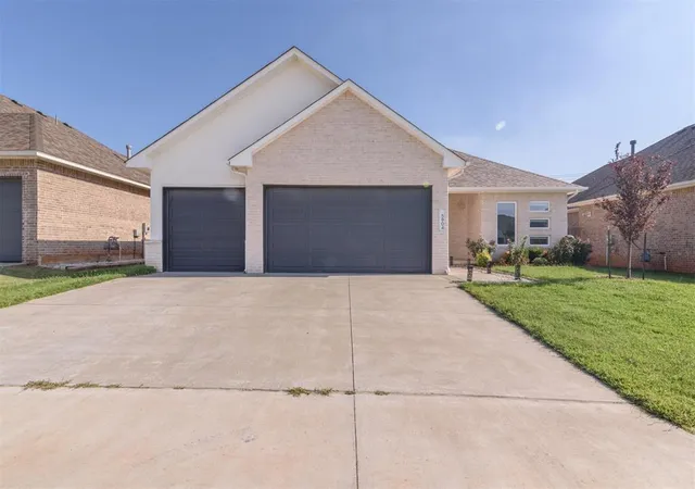 Photo 3 of Single family home for sale at 5904 Nw 158th Street, Edmond, OK 73013 | MLS# 1250203 | Listing updated on 2026-10-07