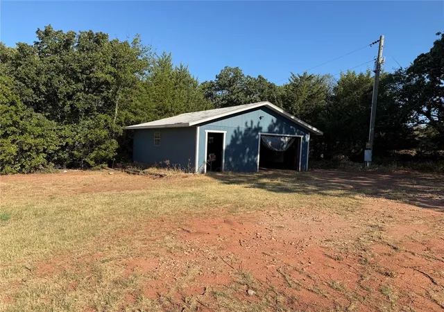 Photo 4 of Sale Pending at 100382 S 3420 Road, Meeker, OK 74855 | MLS# 1250226 | Listing updated on 2026-09-29