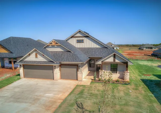Single family home for sale at 11813 NW 119th Street, Yukon, OK 73099 | MLS# 1250230