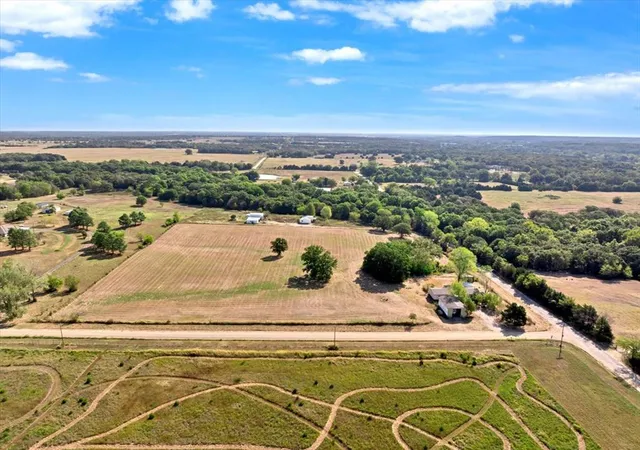 Listing Photo 5 - Condo for sale in building located at 827 N Graham Rd, Stroud, OK 74079
