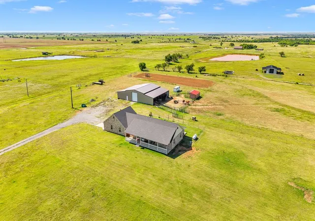 Photo 3 of Single family home for sale at 18850 Sw 44th Street, El Reno, OK 73036 | MLS# 1250232 | Listing updated on 2026-09-23