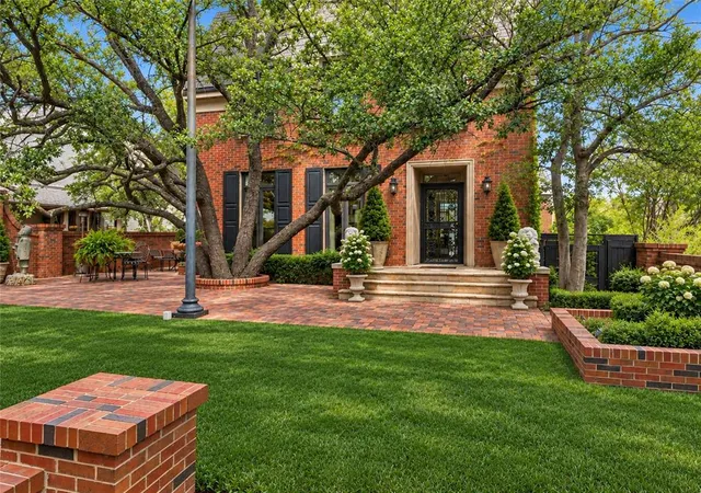 Photo 2 of Townhouse for sale at 3101 Nw 63rd Street, Oklahoma City, OK 73116 | MLS# 1250235 | Listing updated on 2026-09-23