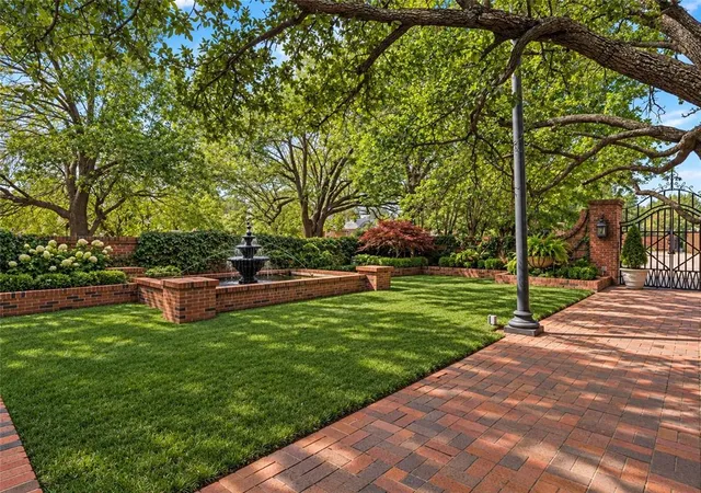 Photo 3 of Townhouse for sale at 3101 Nw 63rd Street, Oklahoma City, OK 73116 | MLS# 1250235 | Listing updated on 2026-09-23