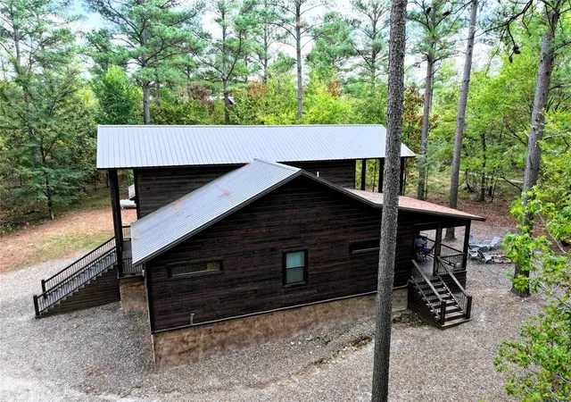 Photo 4 of Single family home for sale at 7 Mossy Oak Trl, Broken Bow, OK 74728 | MLS# 1250236 | Listing updated on 2026-10-08