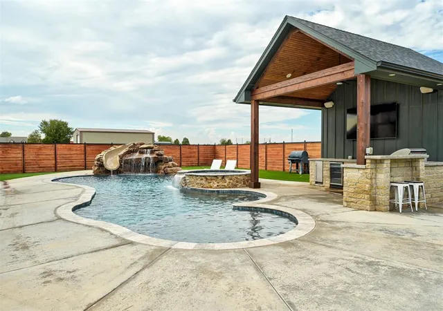 Photo 3 of Single family home for sale at 311 Scissortail Ln, Tuttle, OK 73089 | MLS# 1250242 | Listing updated on 2026-09-23