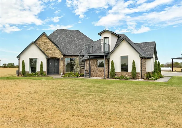 Photo 4 of Single family home for sale at 311 Scissortail Ln, Tuttle, OK 73089 | MLS# 1250242 | Listing updated on 2026-09-23